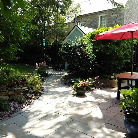Herlihy's, Half-way-house Apartment