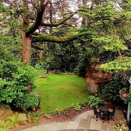 Herlihy's, Half-way-house فارانفور