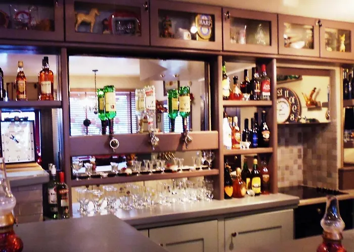 Lejlighed Herlihy's, Half-way-house