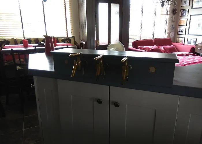 Lejlighed Herlihy's, Half-way-house Farranfore