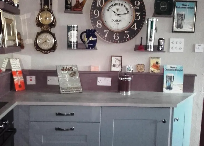 Herlihy's, Half-way-house Lejlighed *