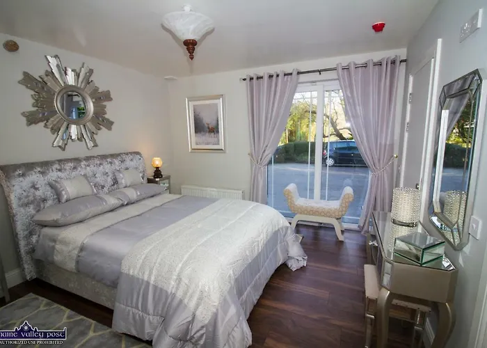 Herlihy's, Half-way-house Lejlighed Farranfore